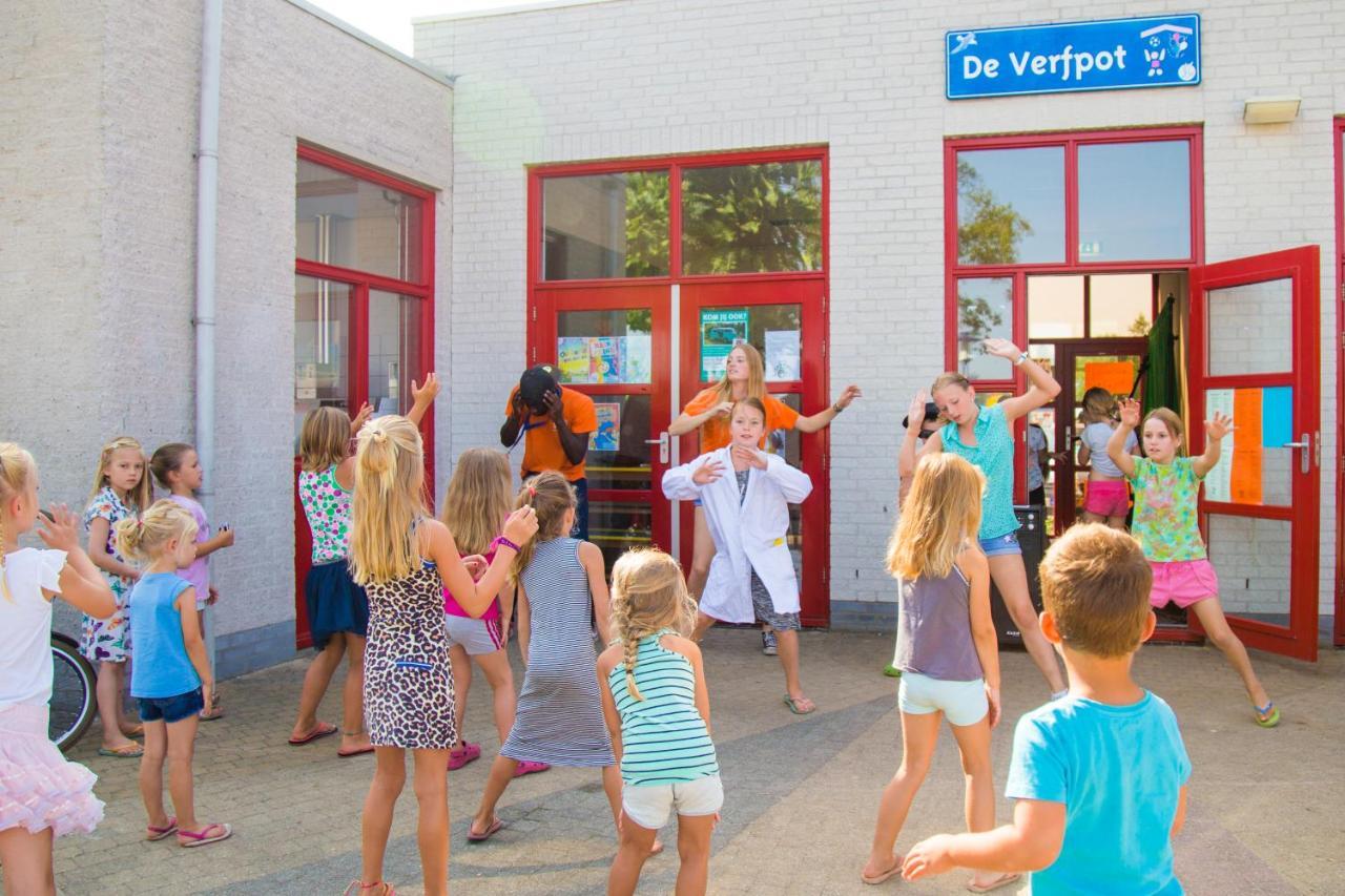 Camping De Duinhoeve Chalet Vogel Not For Companies Nieuw Haamstede Bagian luar foto