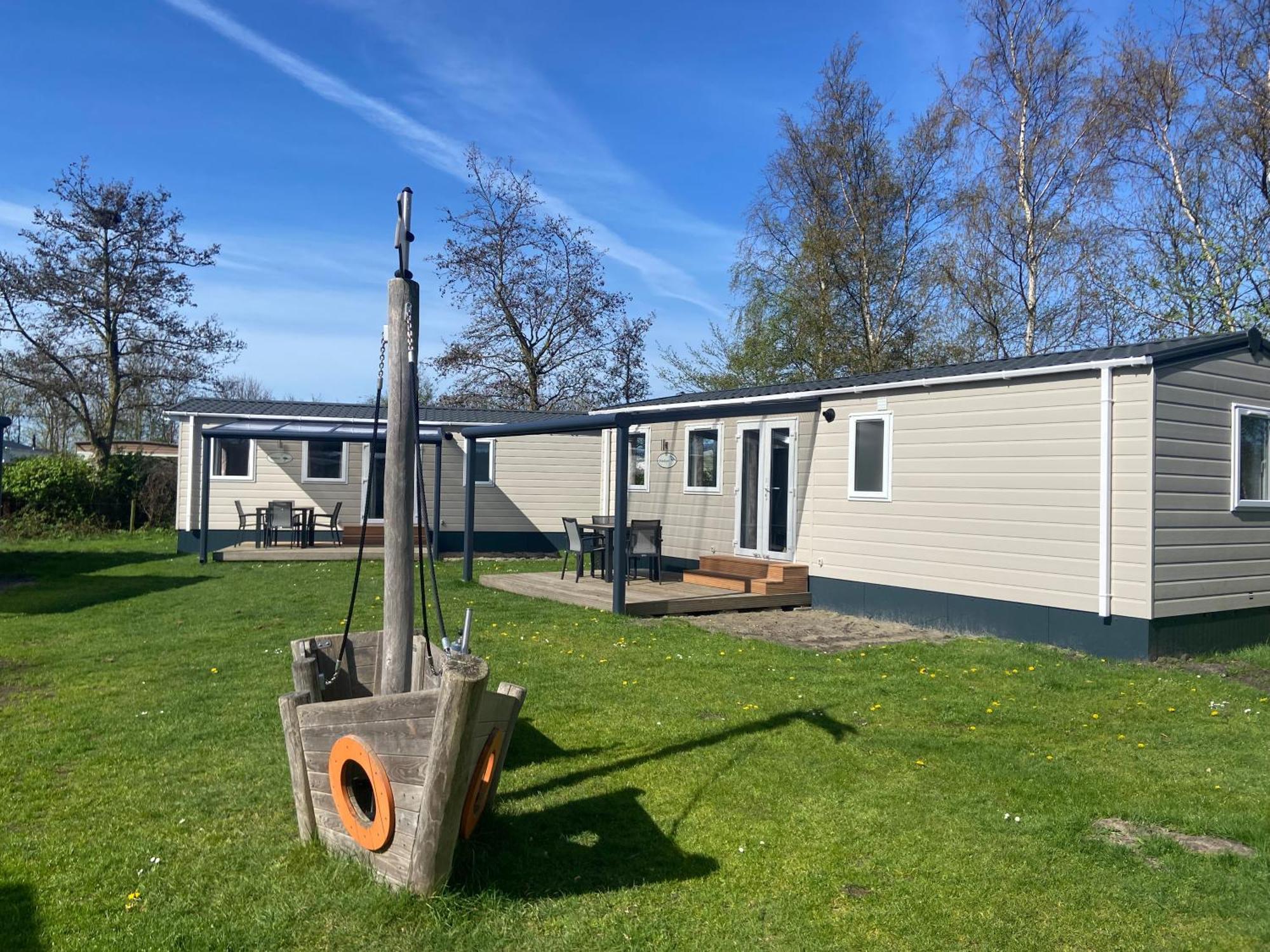 Camping De Duinhoeve Chalet Vogel Not For Companies Nieuw Haamstede Bagian luar foto